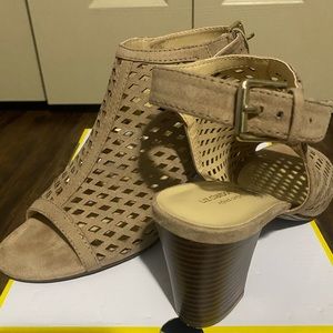 Women's Liz Claiborne heeled sandals.